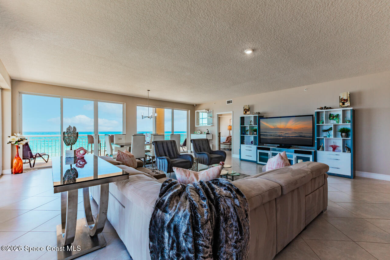 1025 Highway A1a 501
