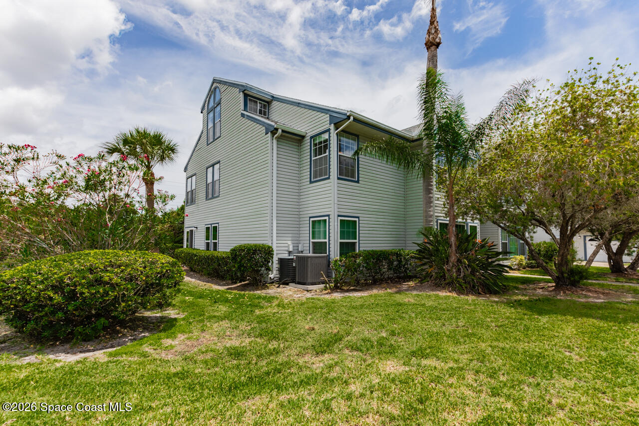 4895 Lake Waterford Way W 2-207