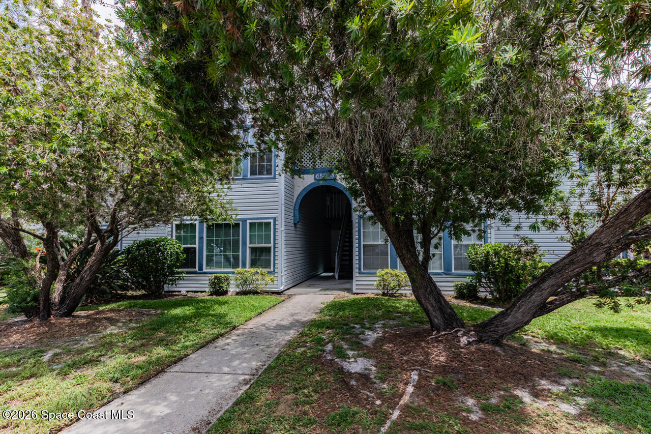 4895 Lake Waterford Way W 2-207