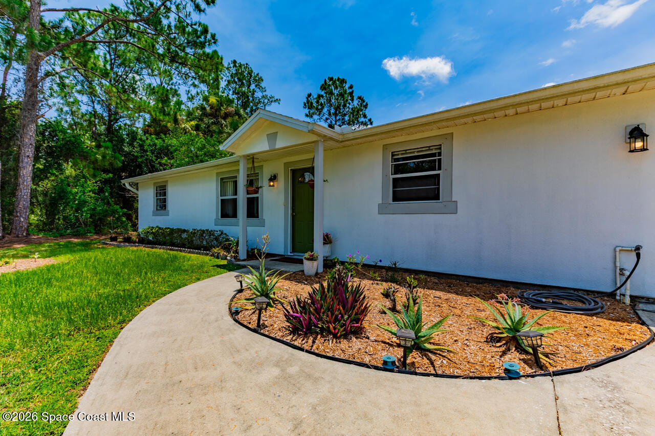 651 David Circle SW