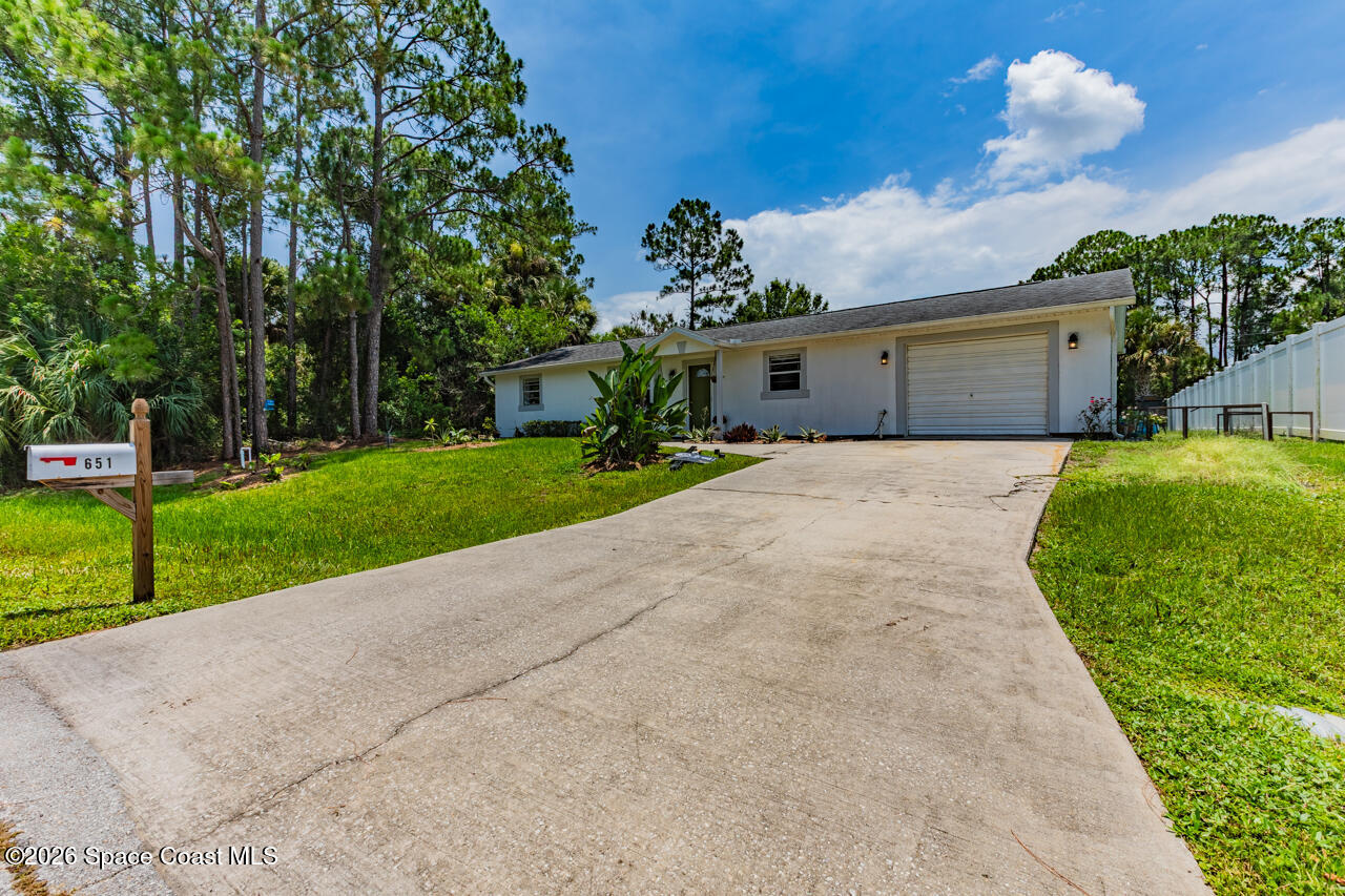 651 David Circle SW