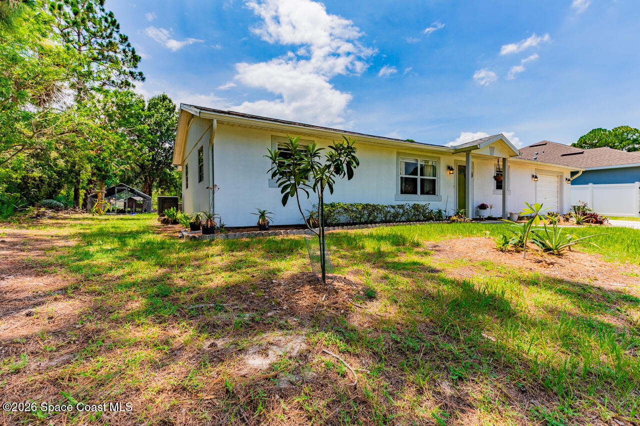 651 David Circle SW