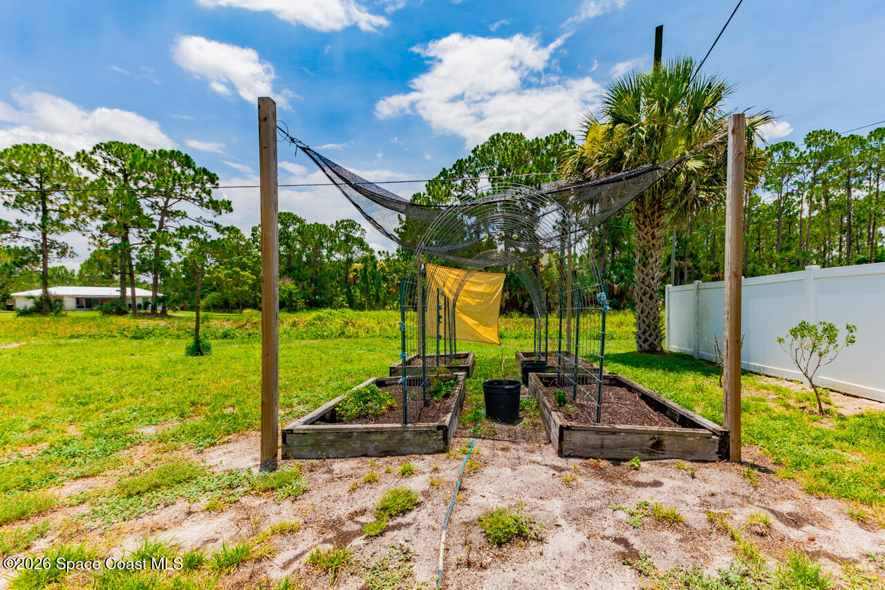 651 David Circle SW