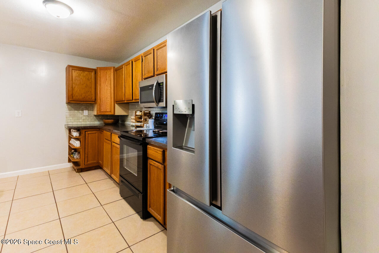 651 David Circle SW