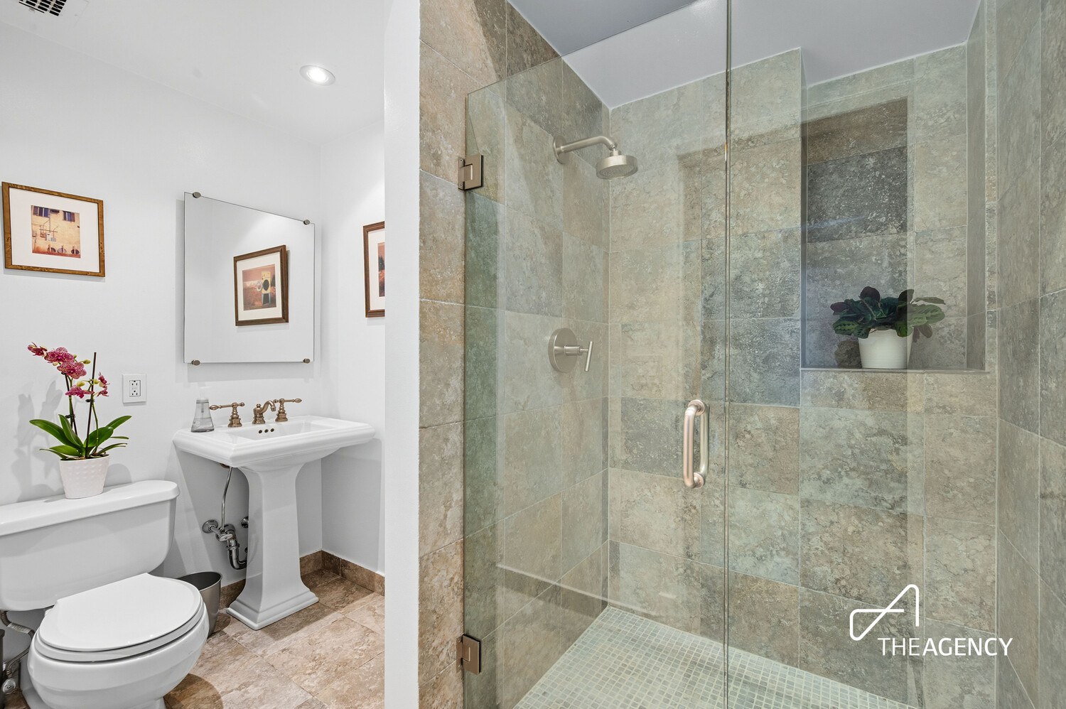 3 HANOVER Square 22B