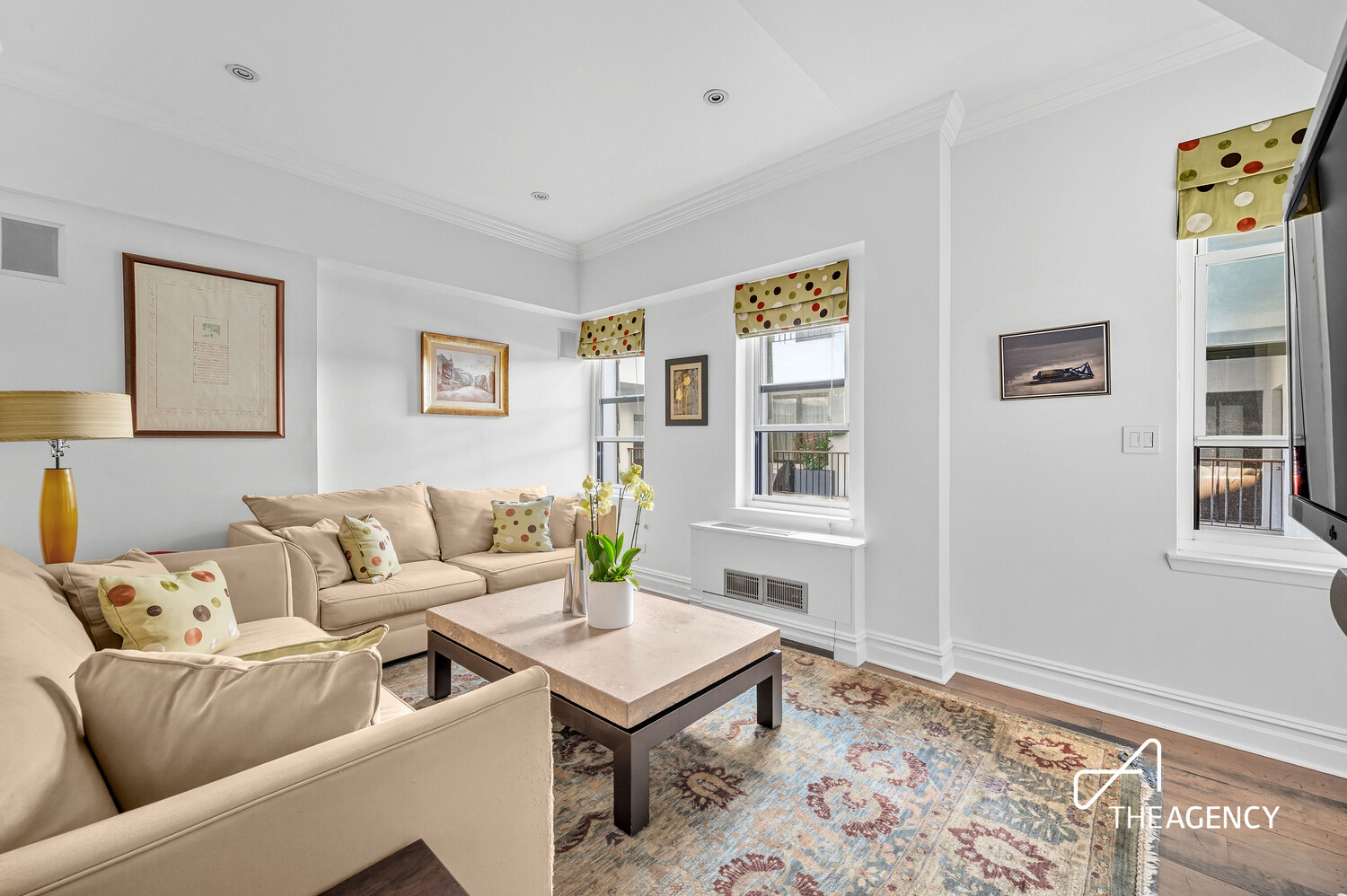 3 HANOVER Square 22B