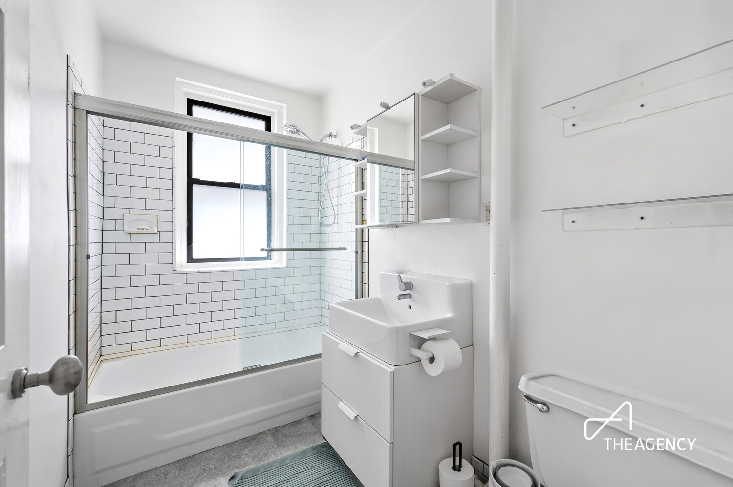 146 E 49TH Street 6CD