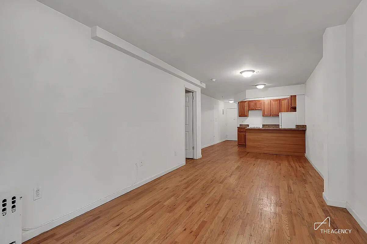 242 W 21ST Street 4A