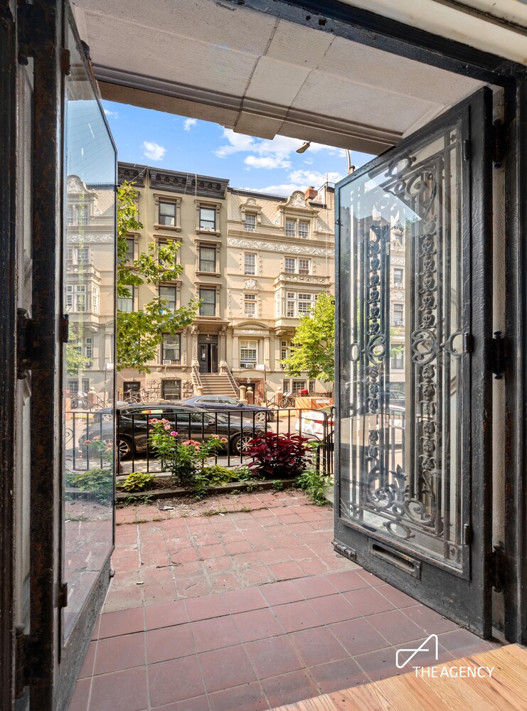 41 W 85TH Street A