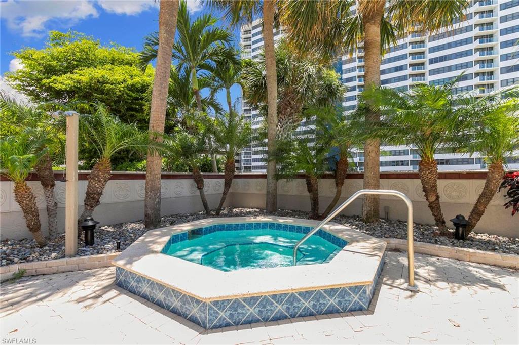 100 Collier BLVD N # 7 Unit: PH-7