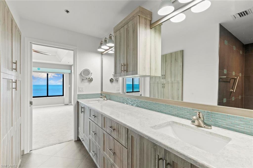 100 Collier BLVD N # 7 Unit: PH-7