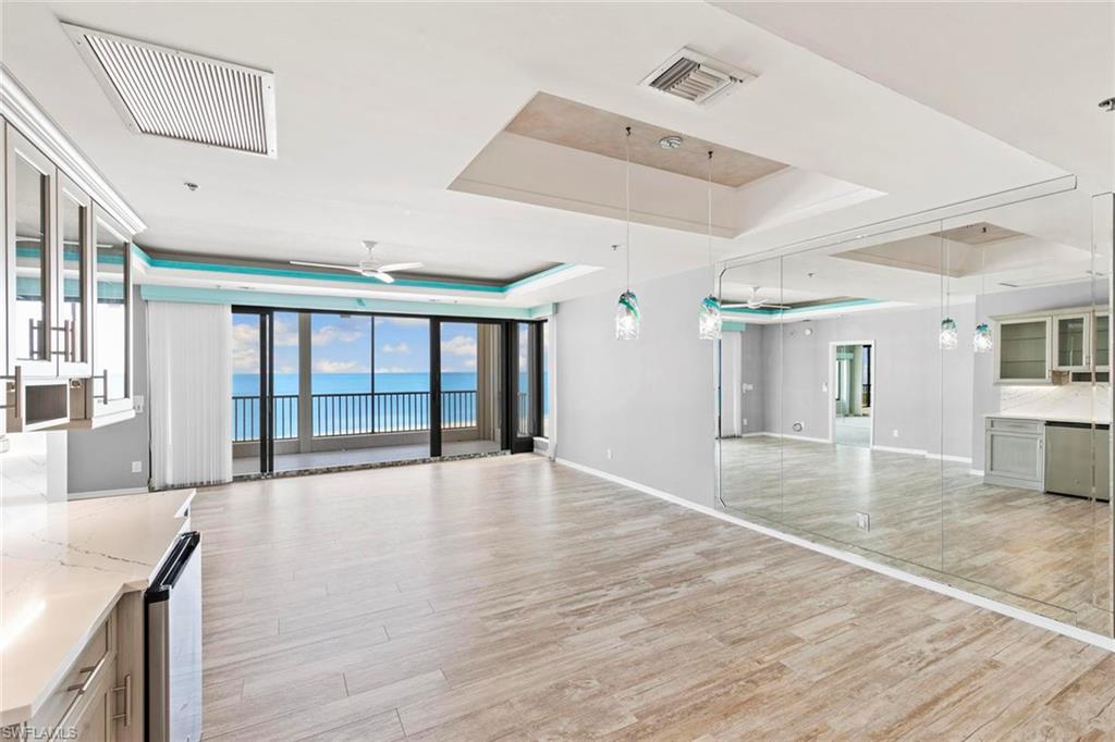 100 Collier BLVD N # 7 Unit: PH-7