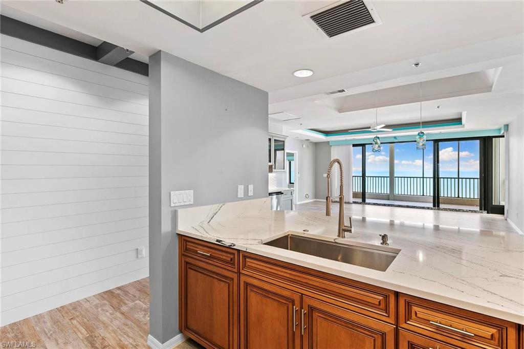 100 Collier BLVD N # 7 Unit: PH-7