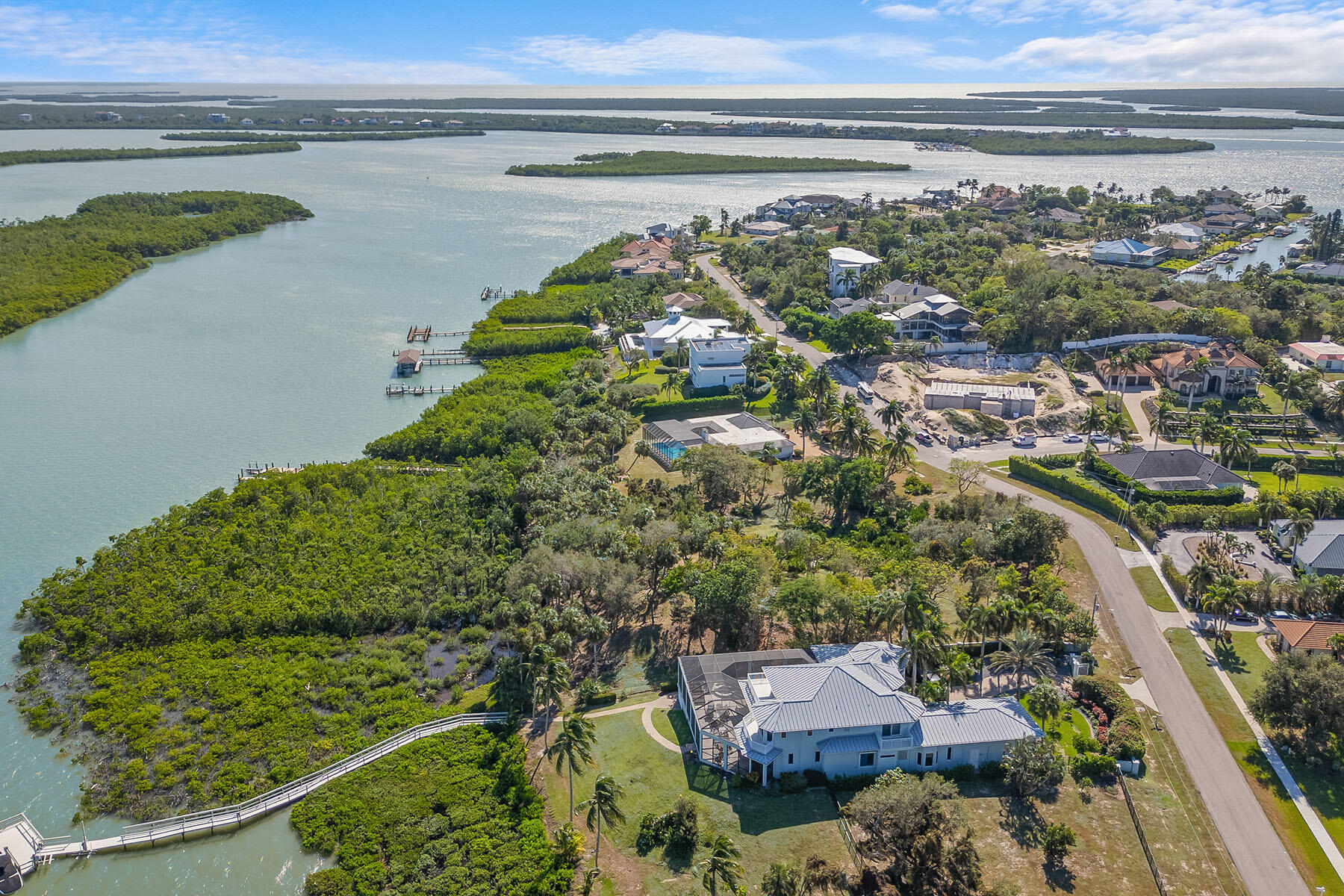 841 CAXAMBAS DRIVE