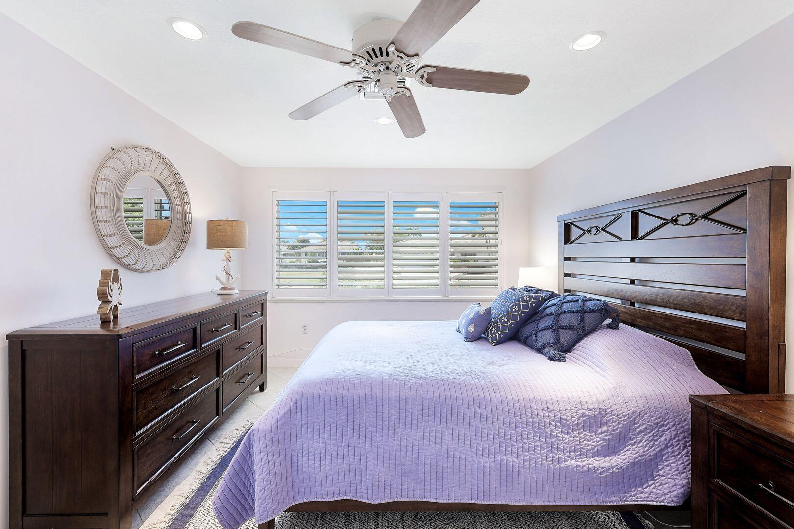 1709 WAVECREST COURT