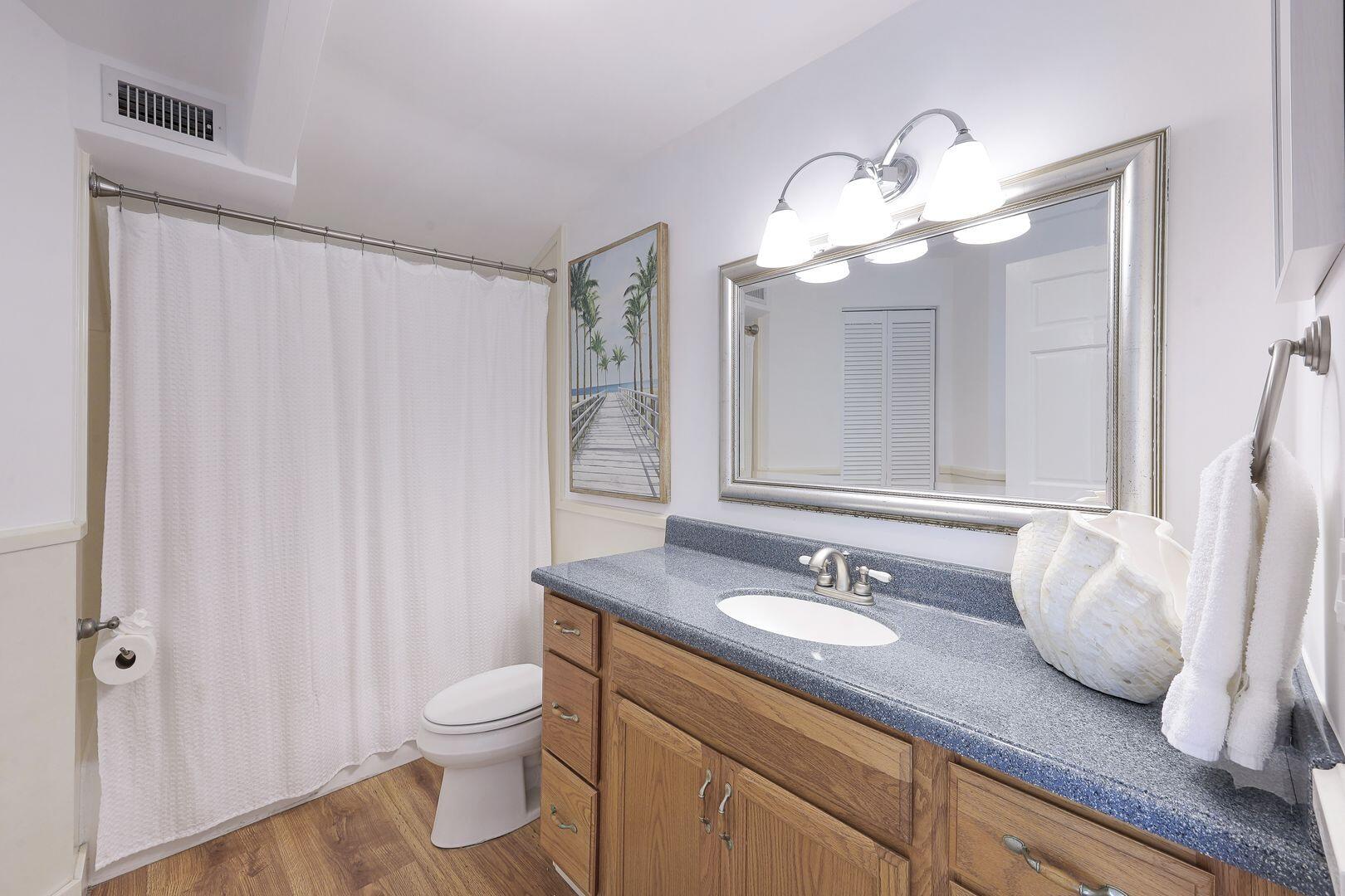 1709 WAVECREST COURT