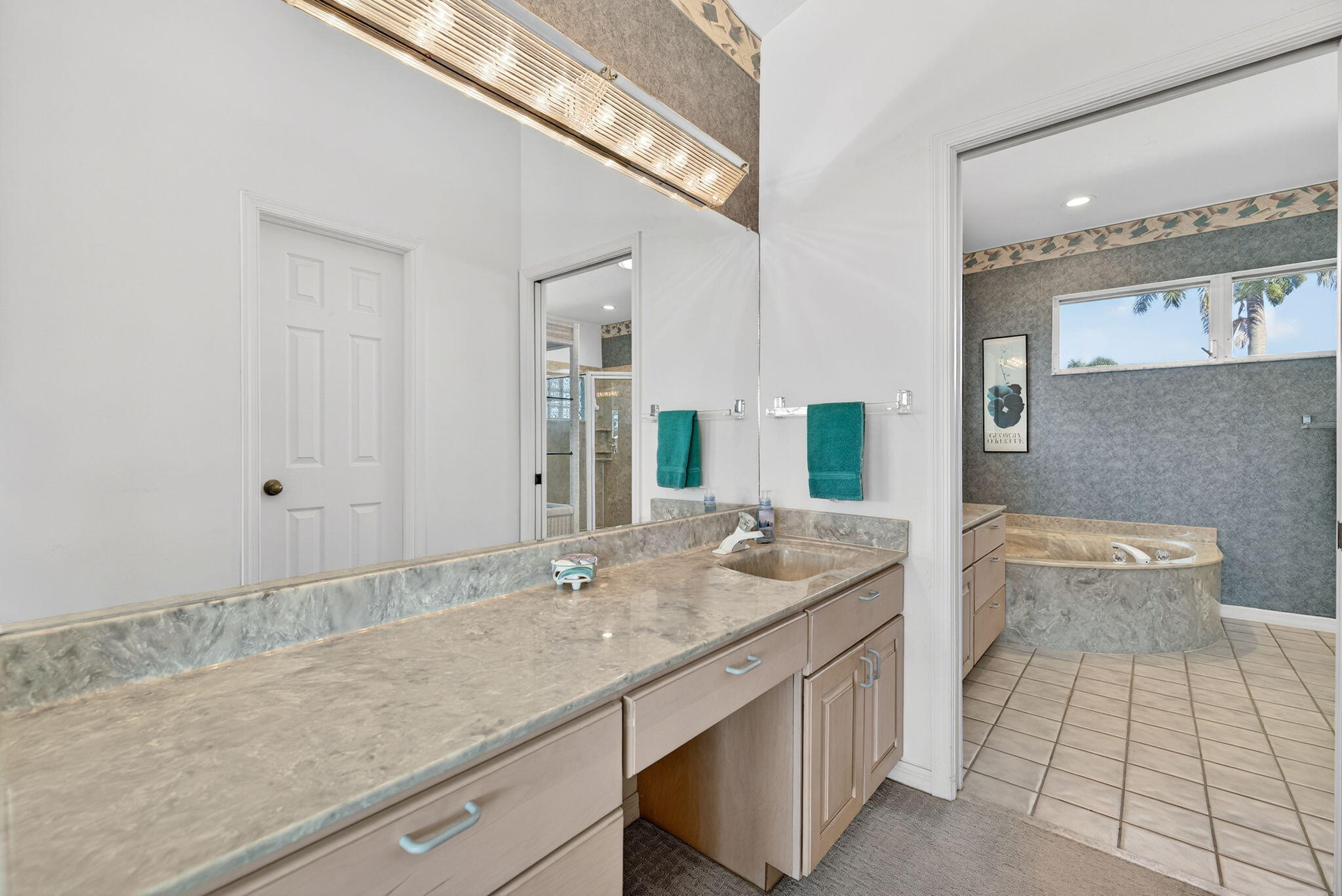 489 ADIRONDACK COURT