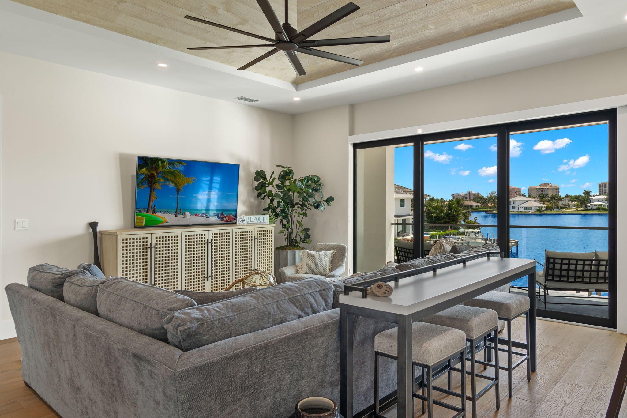 1113 LAMPLIGHTER COURT