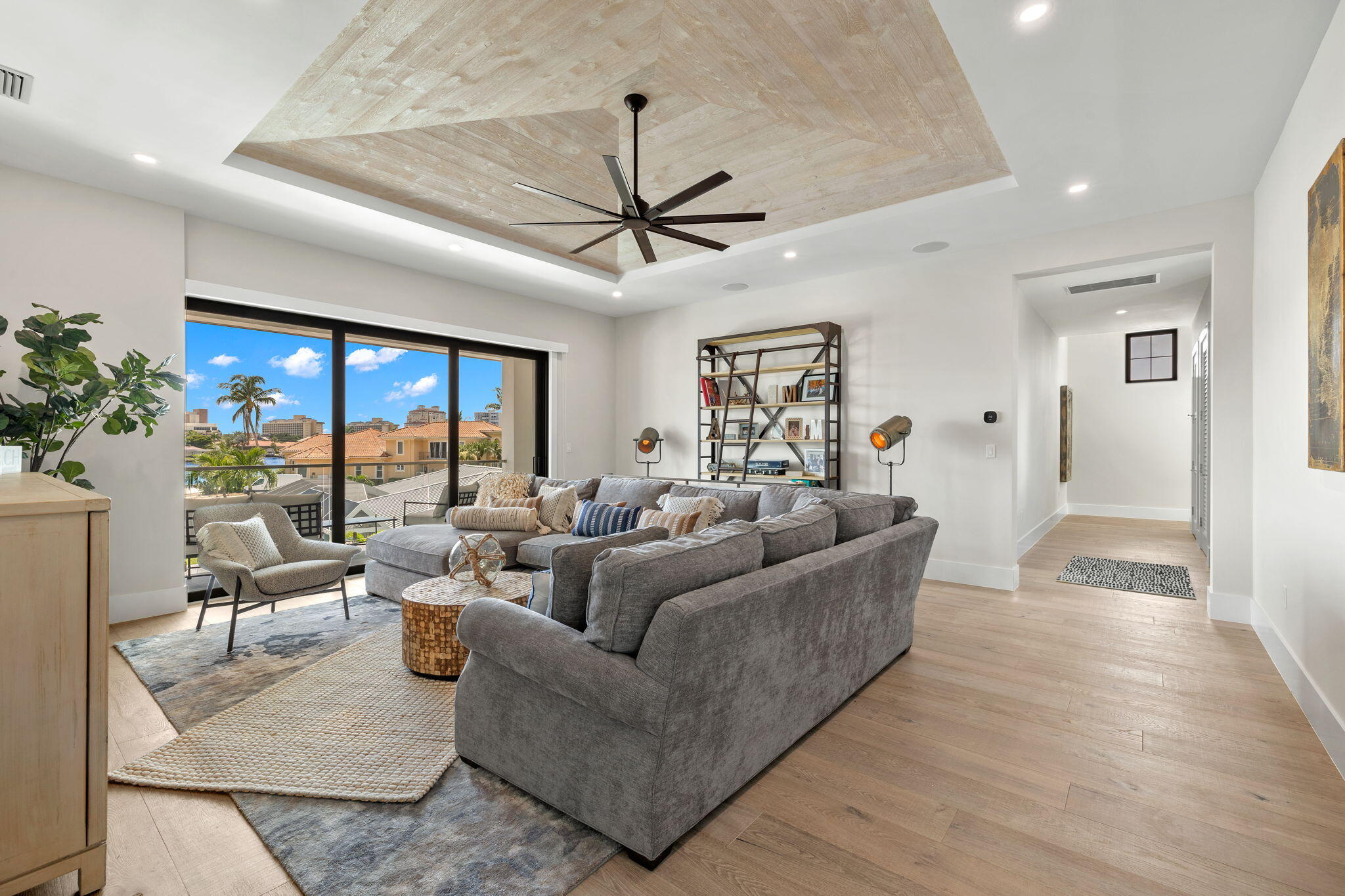 1113 LAMPLIGHTER COURT