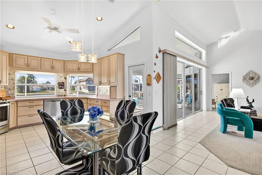 489 Adirondack CT