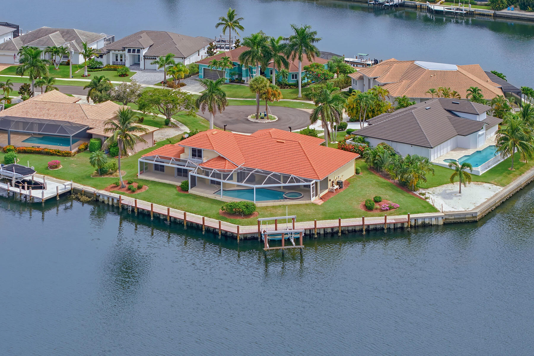1186 STRAWBERRY COURT