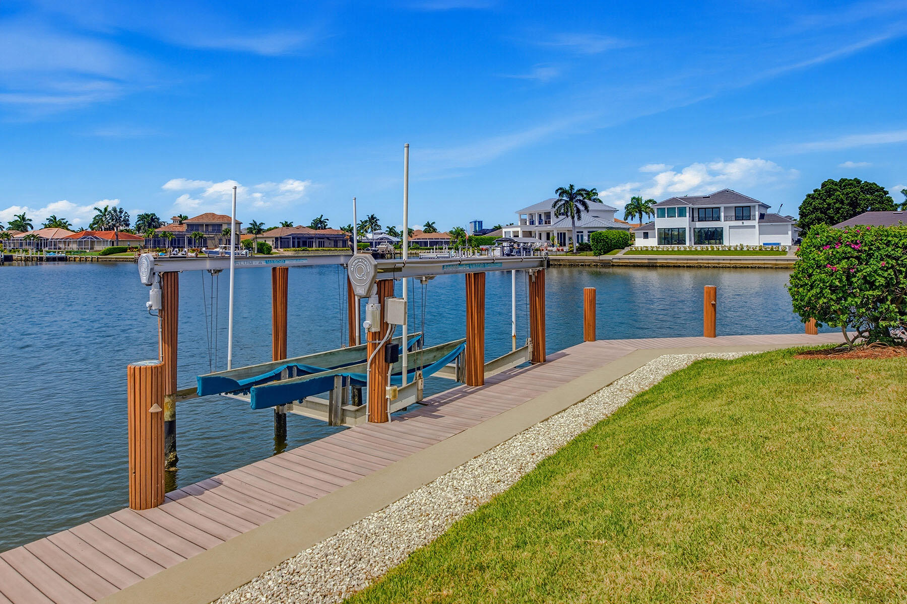 1186 STRAWBERRY COURT