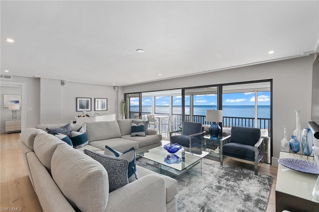 2171 Gulf Shore BLVD N # 502