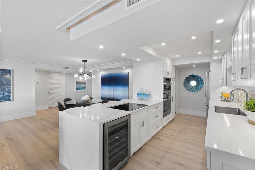 2171 Gulf Shore BLVD N # 502