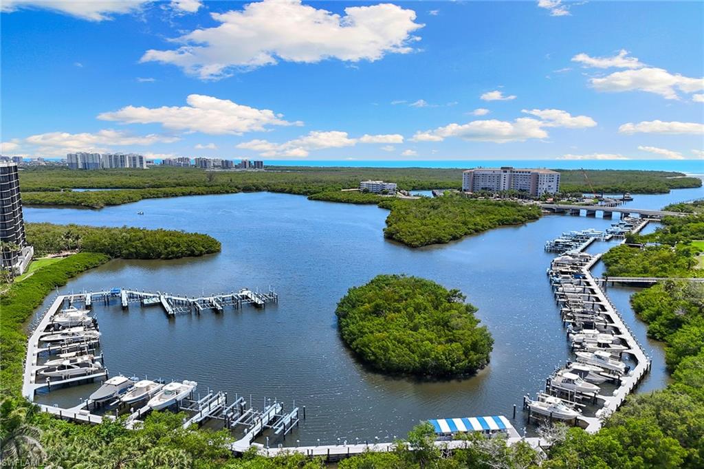 420 Cove Tower DR # 304