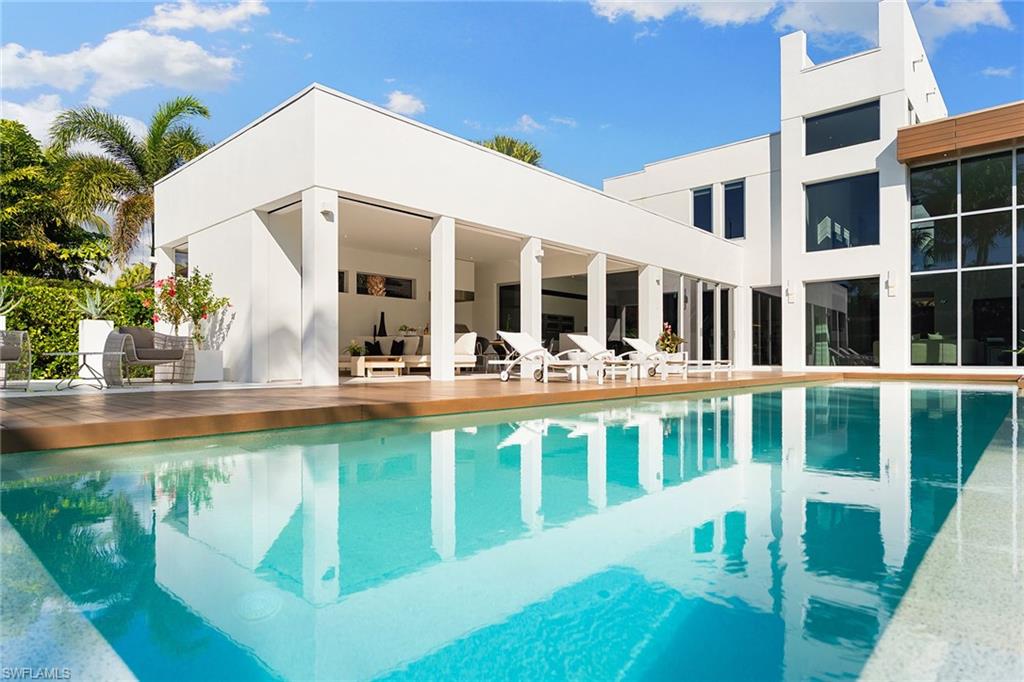 652 Bougainvillea RD