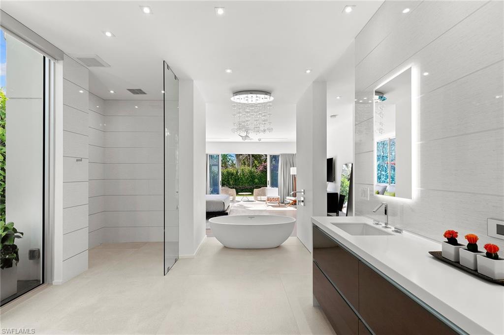 652 Bougainvillea RD