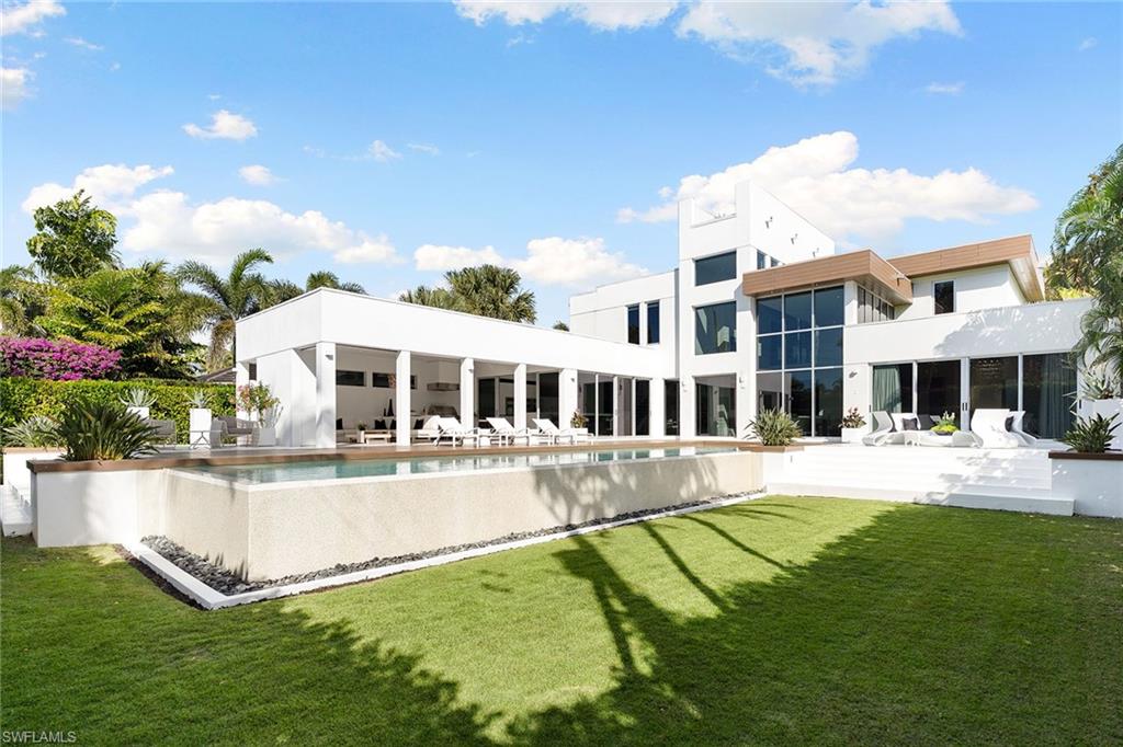 652 Bougainvillea RD