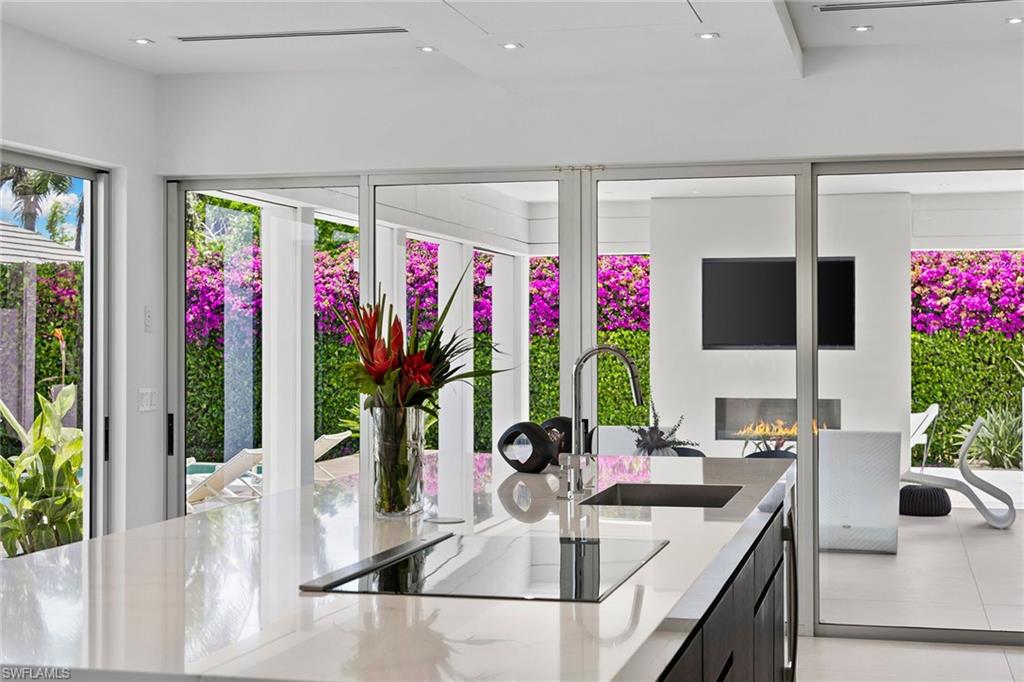 652 Bougainvillea RD