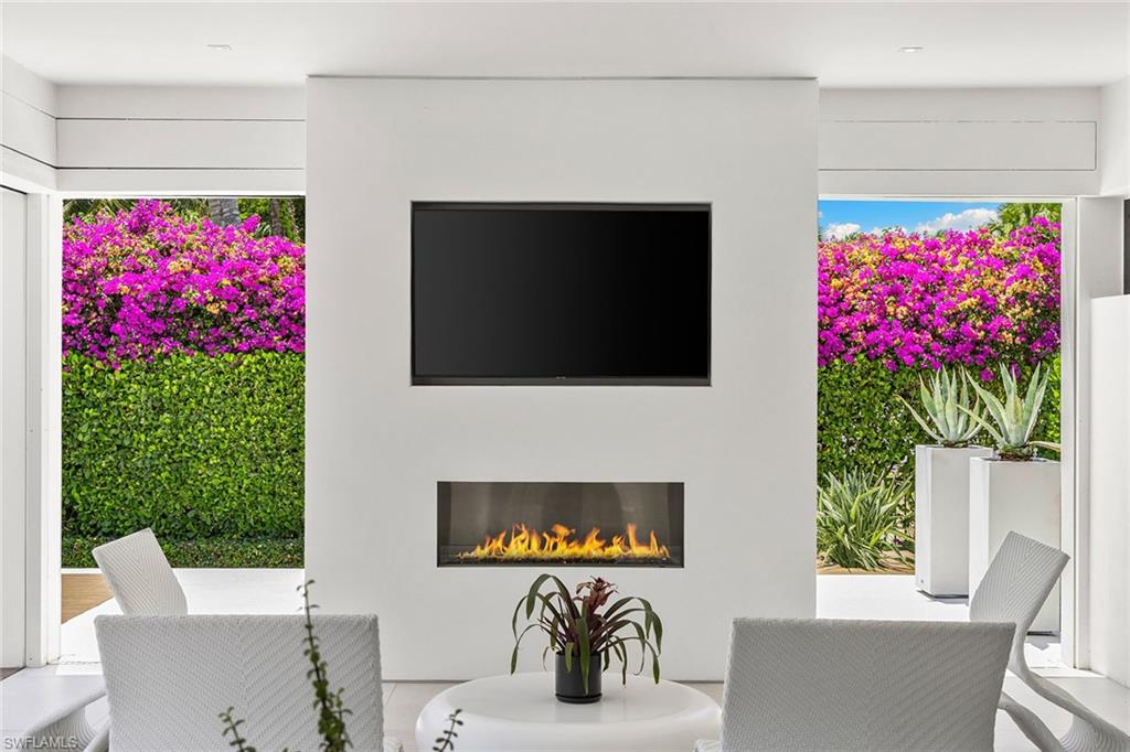 652 Bougainvillea RD