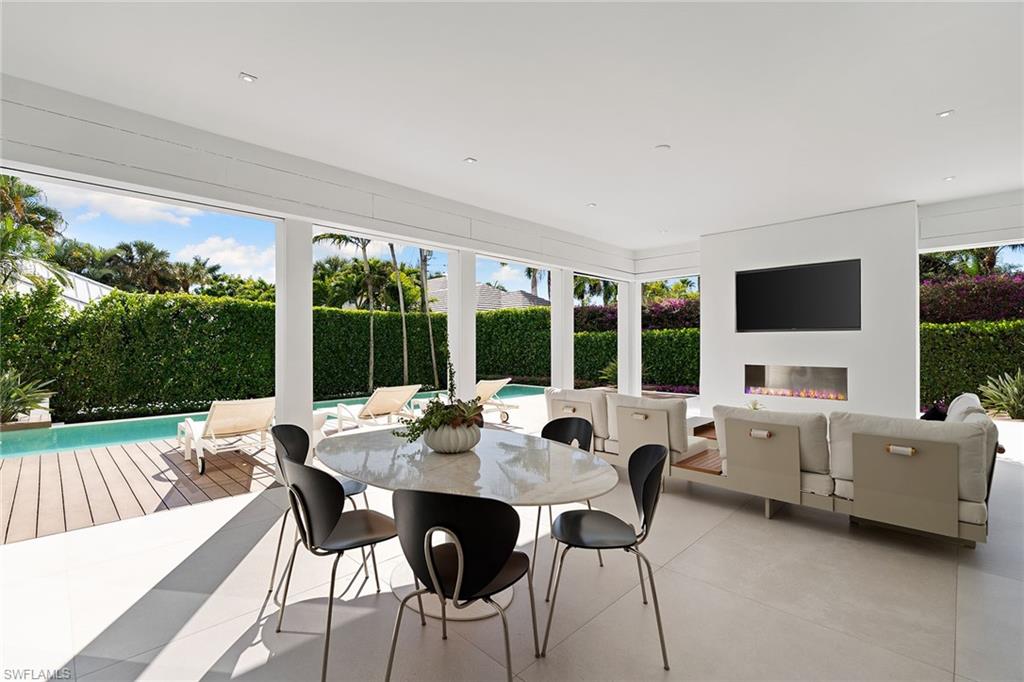 652 Bougainvillea RD