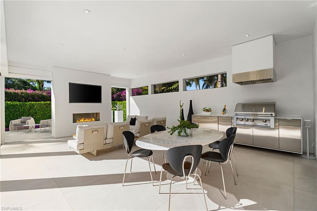 652 Bougainvillea RD