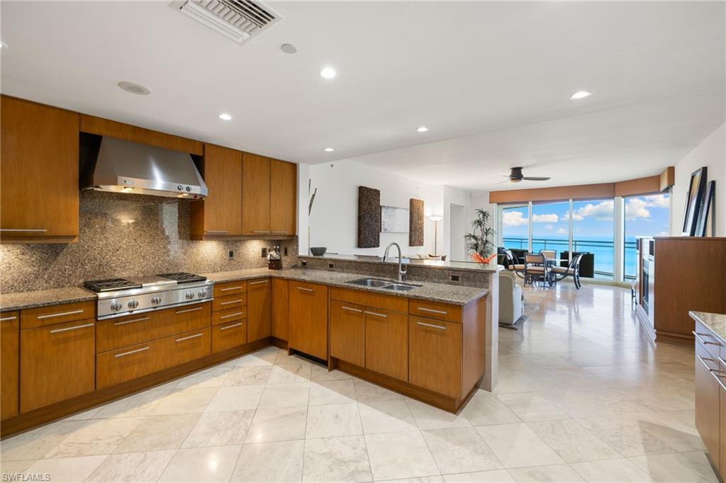 11125 Gulf Shore DR # 7 Unit: PH-7