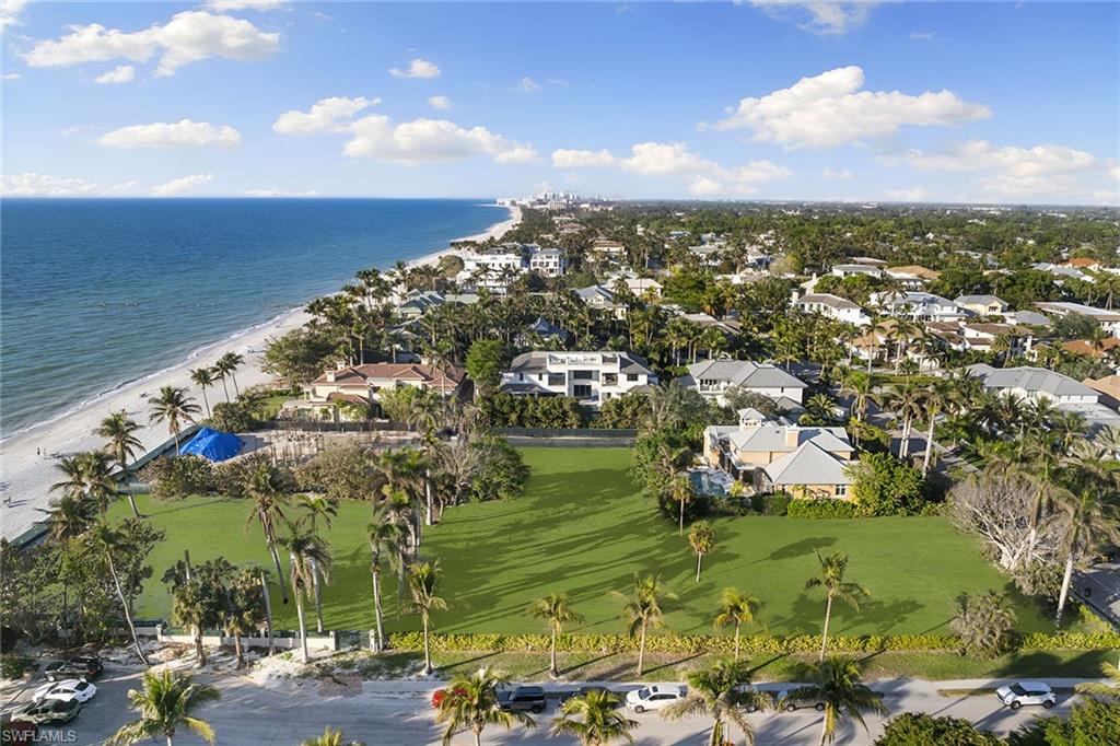 45 5TH AVE S, NAPLES