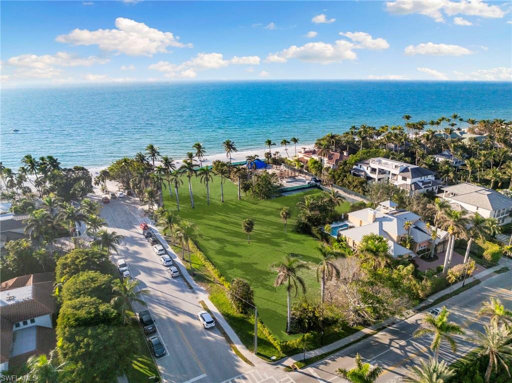 45 5TH AVE S, NAPLES