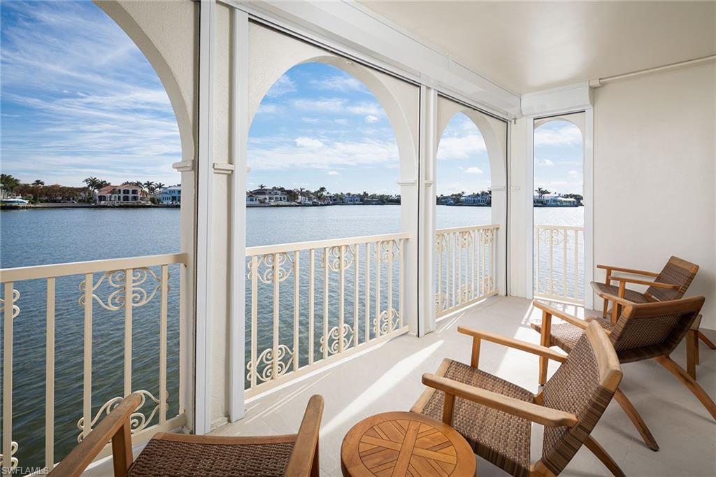 4000 Gulf Shore BLVD N # 1500, NAPLES Unit: 1500
