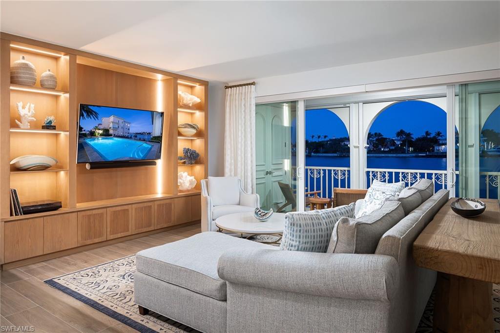 4000 Gulf Shore BLVD N # 1500, NAPLES Unit: 1500