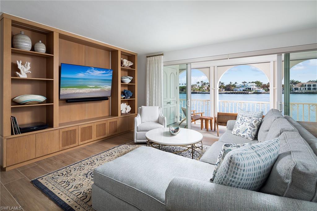 4000 Gulf Shore BLVD N # 1500, NAPLES Unit: 1500