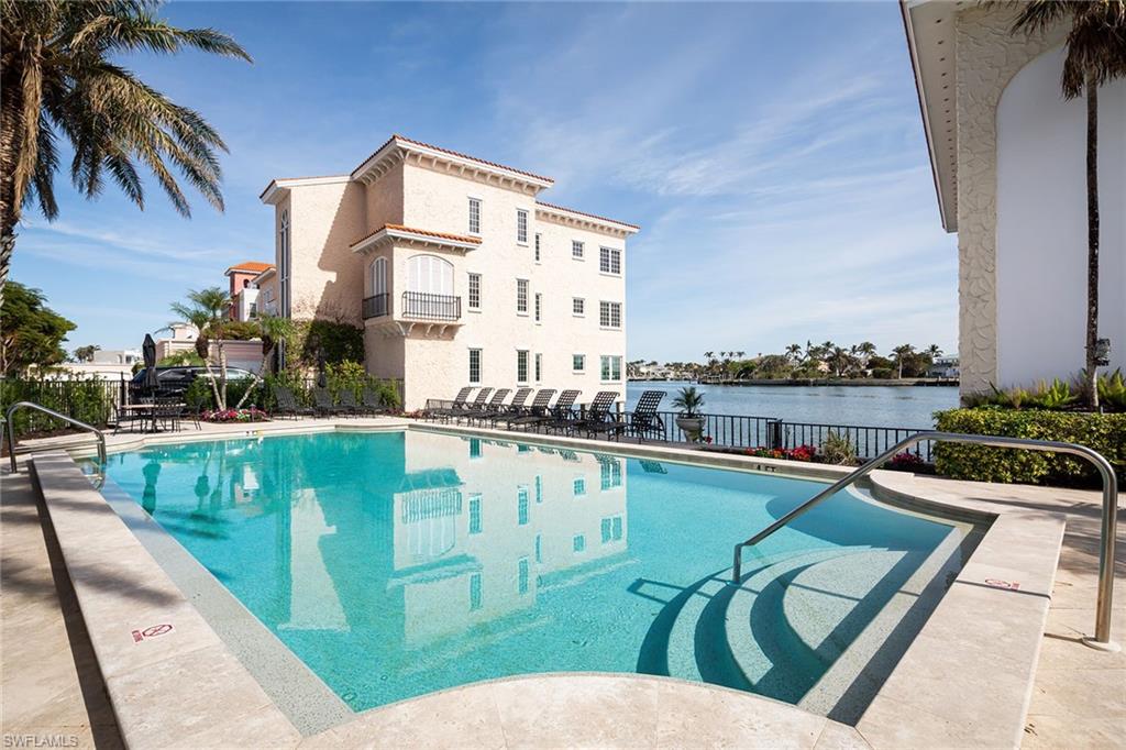 4000 Gulf Shore BLVD N # 1500, NAPLES Unit: 1500