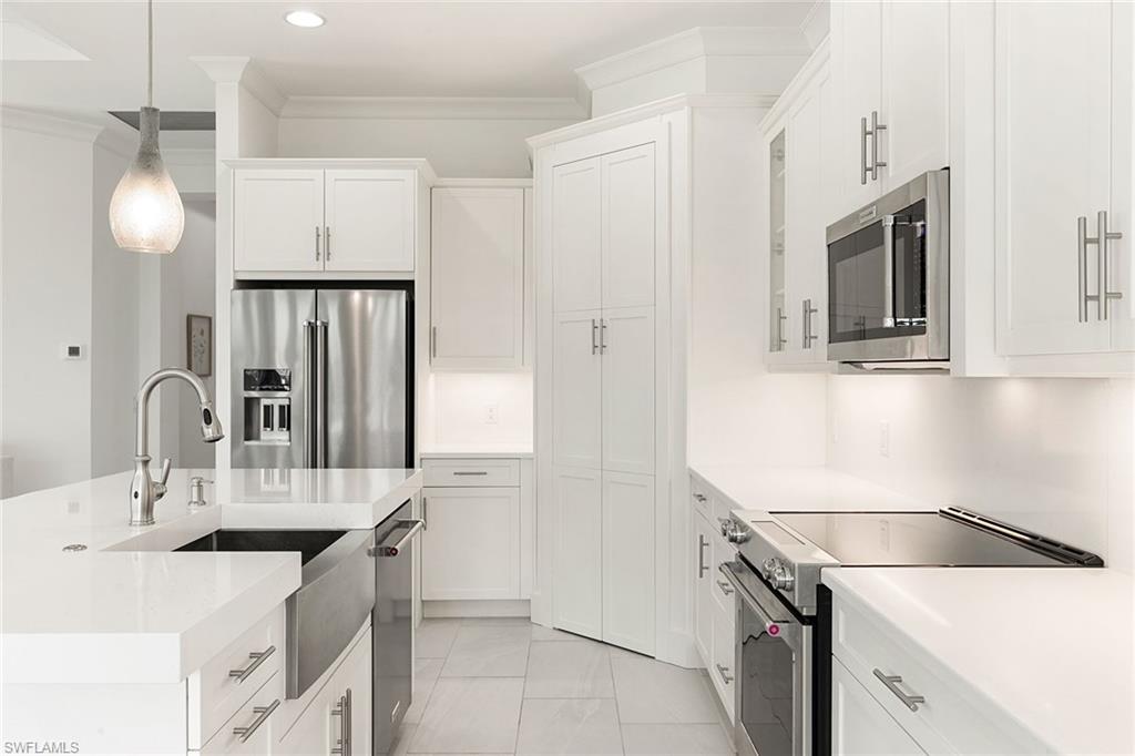 6585 Dominica DR # 201