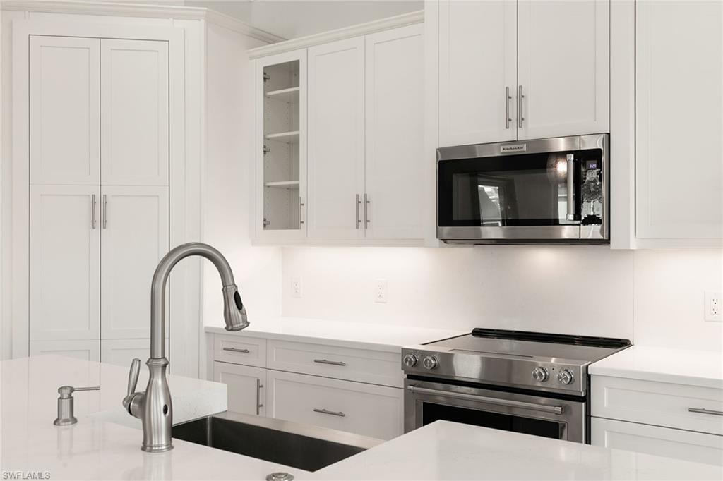 6585 Dominica DR # 201