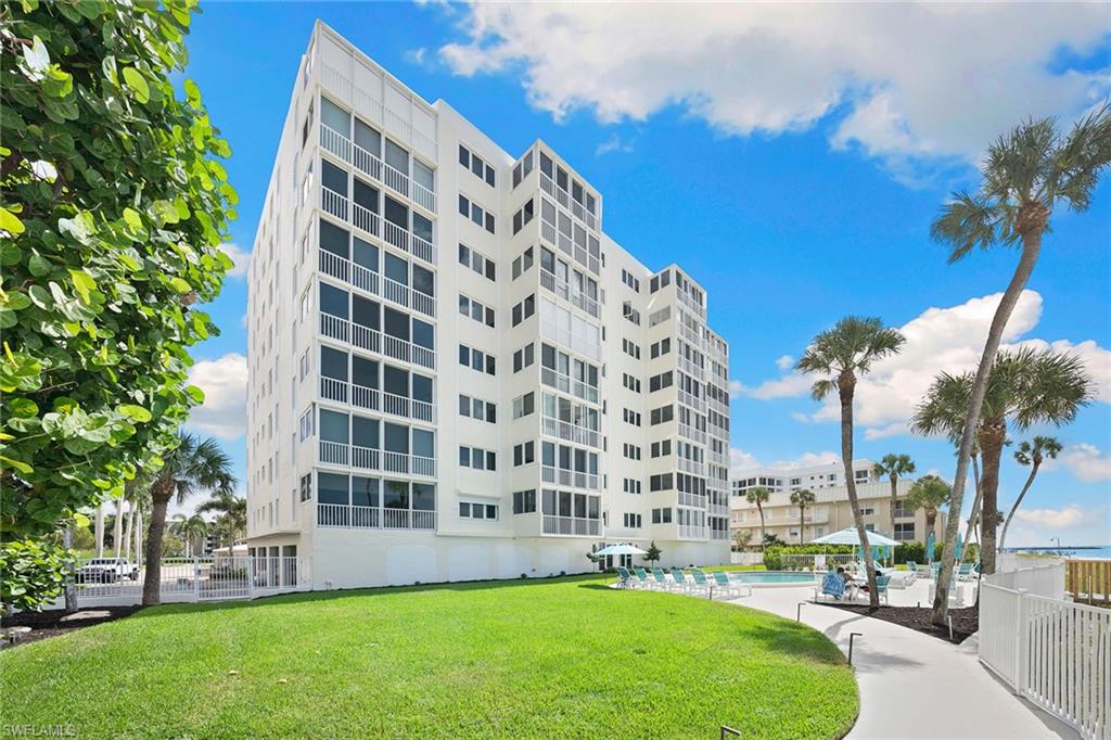 2885 Gulf Shore BLVD N # 304