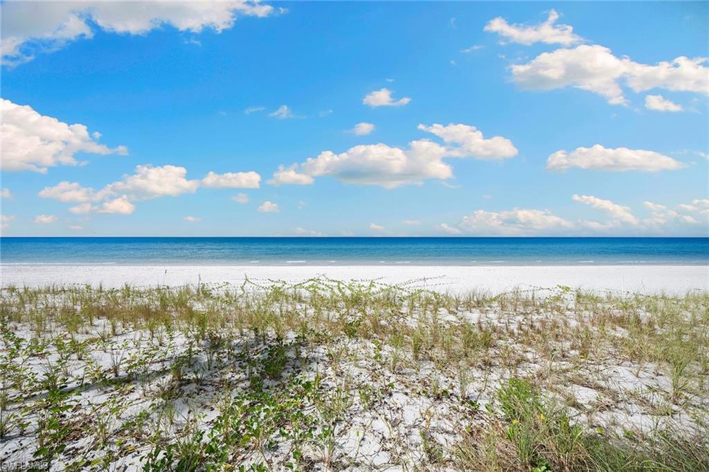 2885 Gulf Shore BLVD N # 304