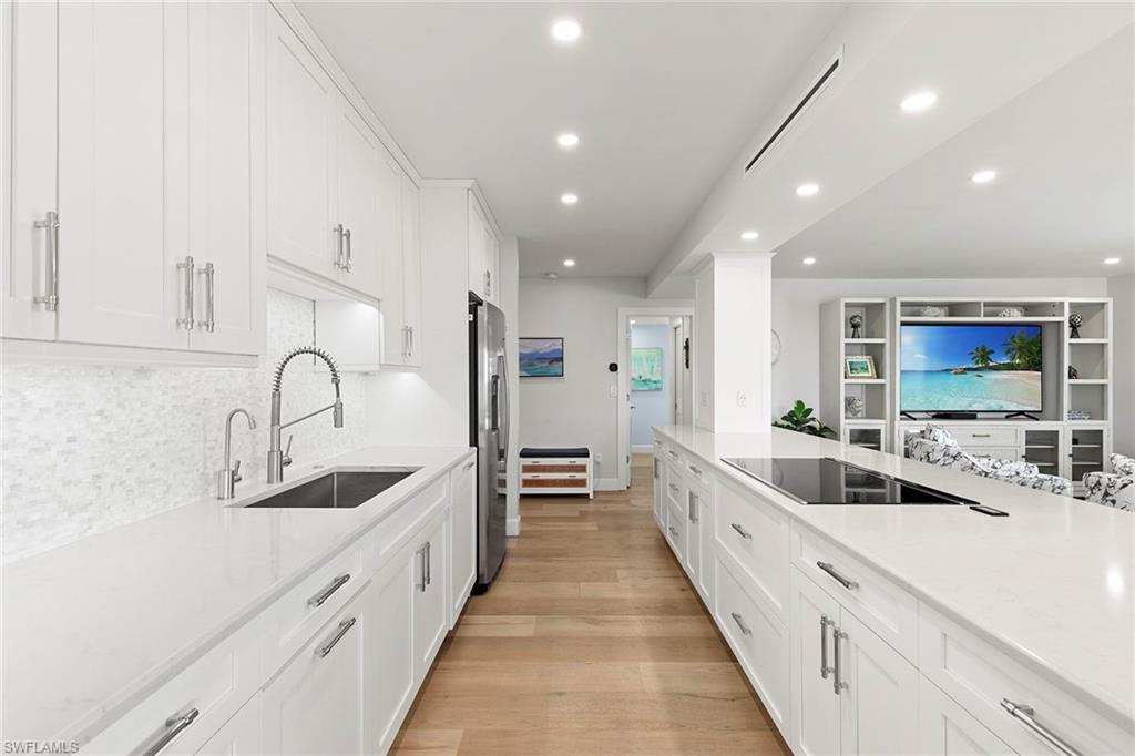 3401 Gulf Shore BLVD N # 506