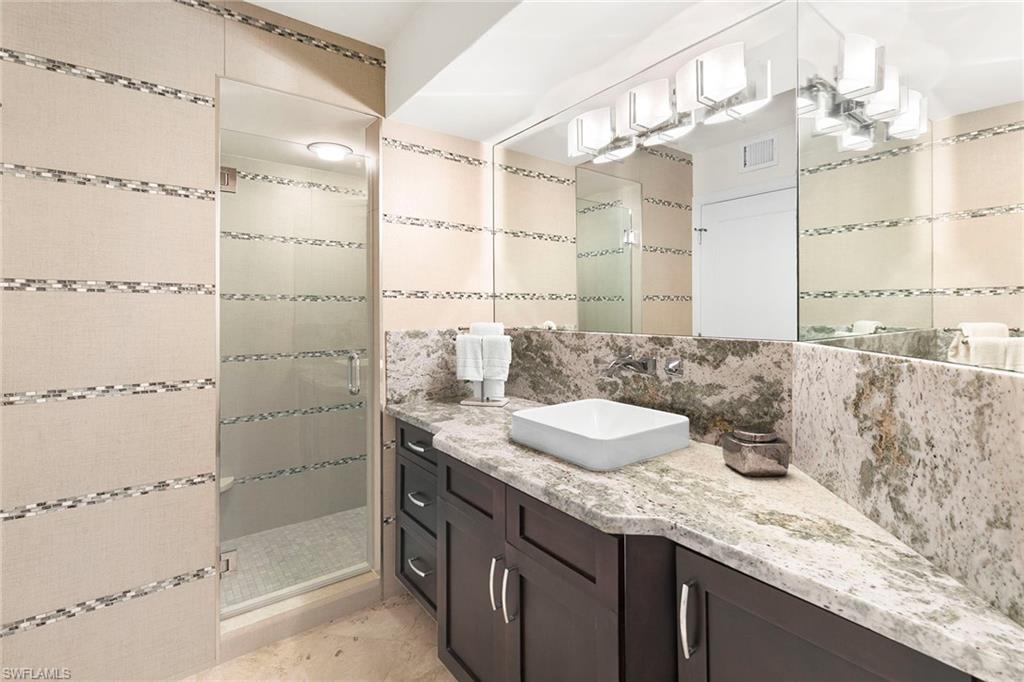 4551 Gulf Shore BLVD N # 1400