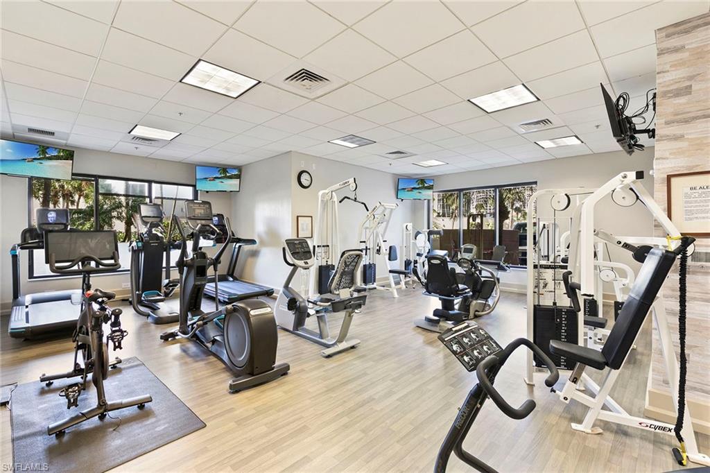 4551 Gulf Shore BLVD N # 1400